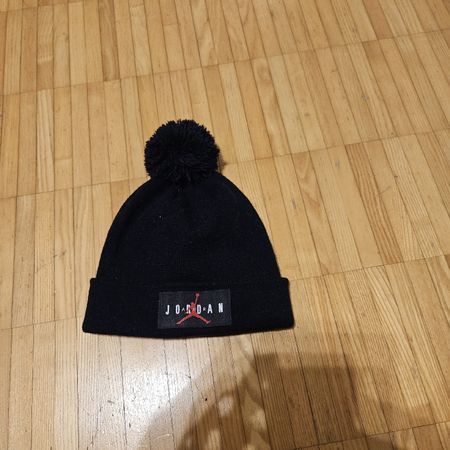 Jordan Mütze Schwarz Winter Bommelmütze Top Zustand!