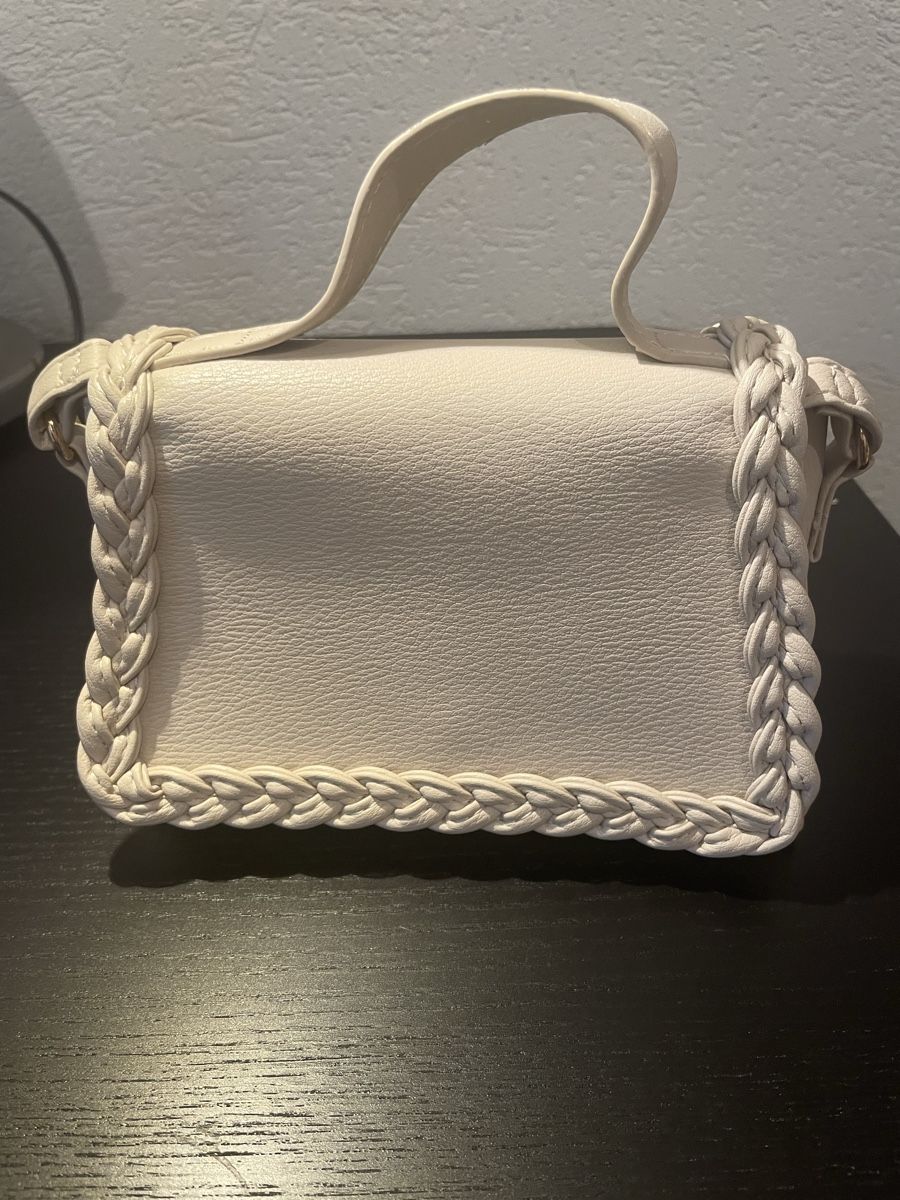 Primark Sacs femmes: Small cute handbag, beige neutral  – D'occasion à Waedenswil par Paps04