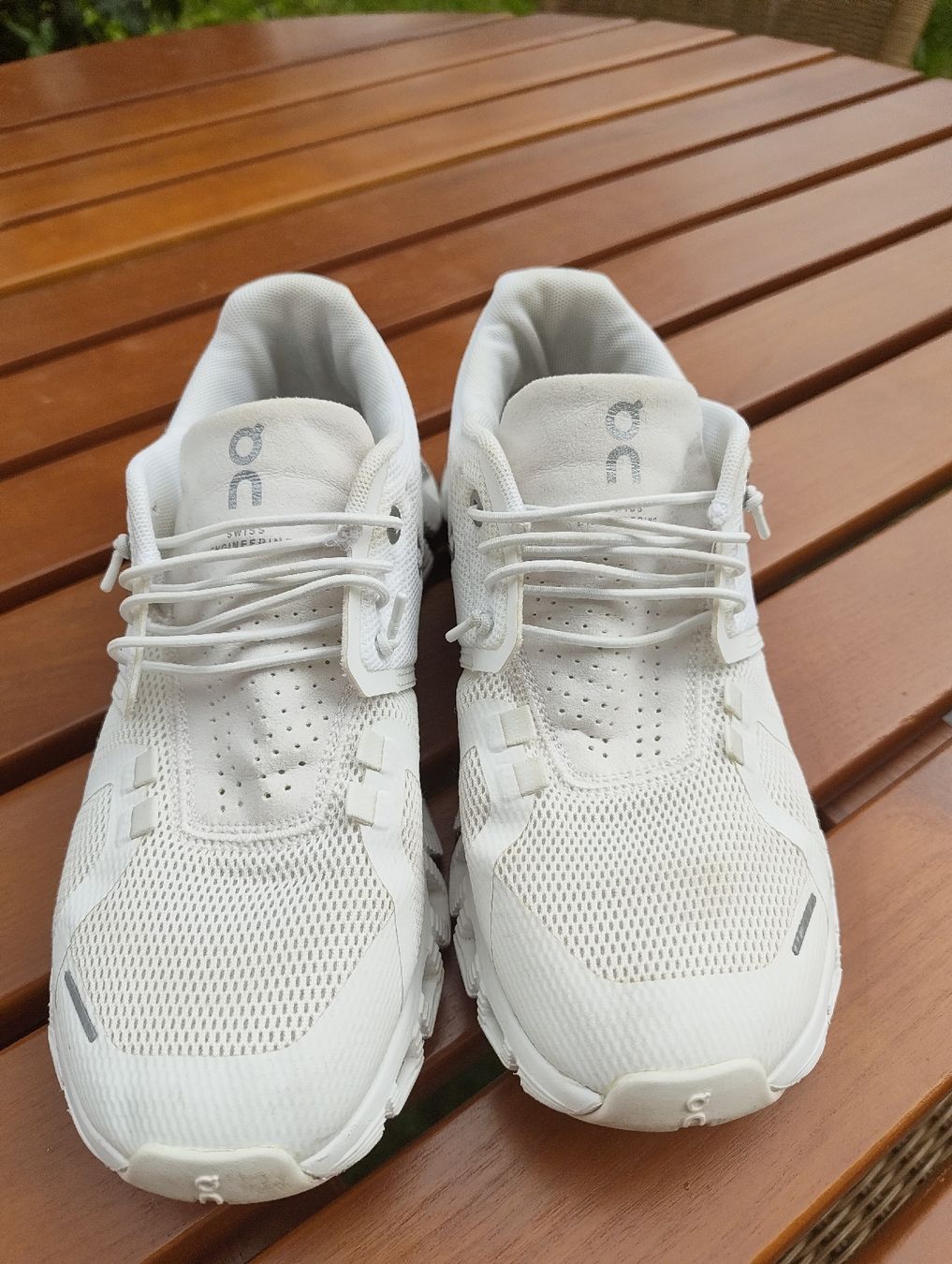 On Scarpe da donna: ON Cloud Laufschuhe Weiss Grösse 37,5  – Usato da WENGEN venduto da majca
