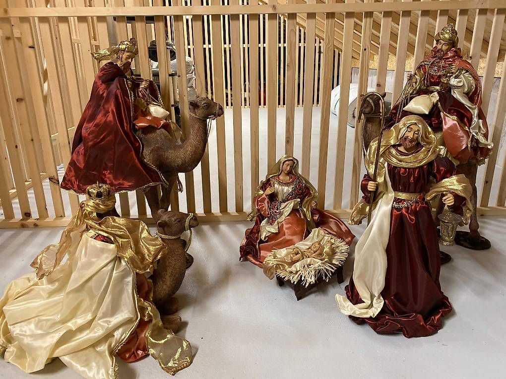 Toutes les décorations: Weihnachtskrippe – D'occasion à Basel par afternoon