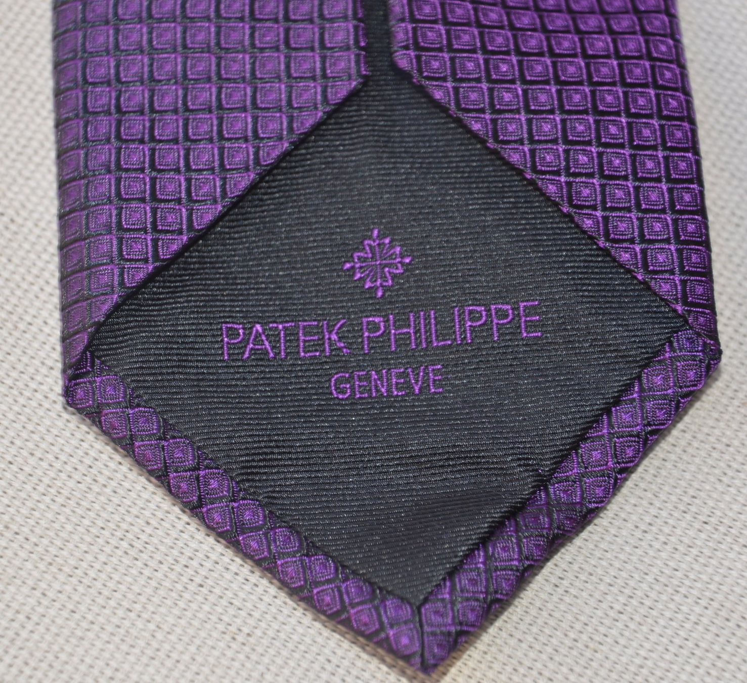 Patek Philippe Cravatte: Krawatte / cravate Philippe Patek 2023 – Usato da Collonges venduto da Auganien 4