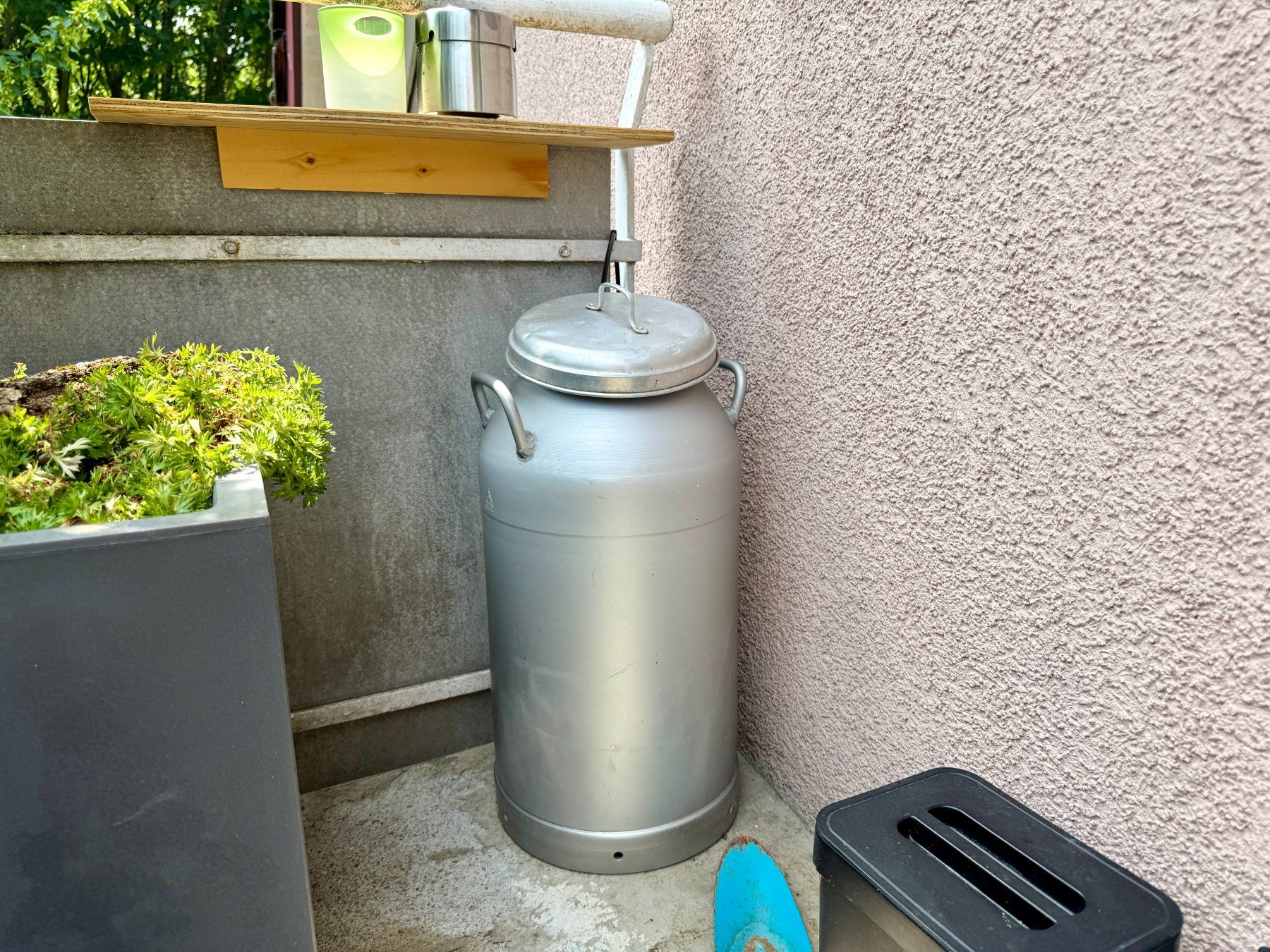 Melktechnik: Metaleimer / Tank / Milchkanne – Gebraucht aus Schlieren von Edgar_k