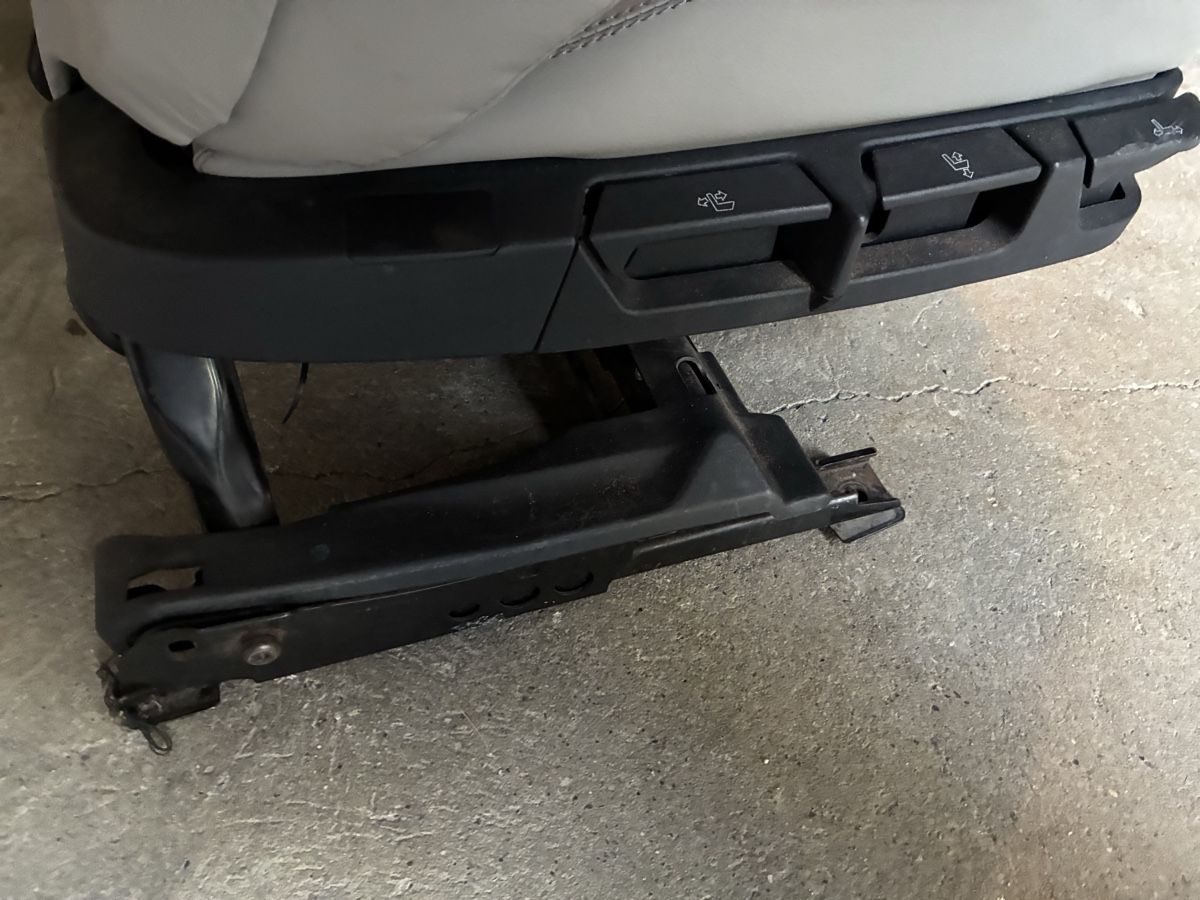 BMW Tutti pezzi di ricambio auto: BMW E 36 Sitze – Usato da Grenchen venduto da Netii10 8