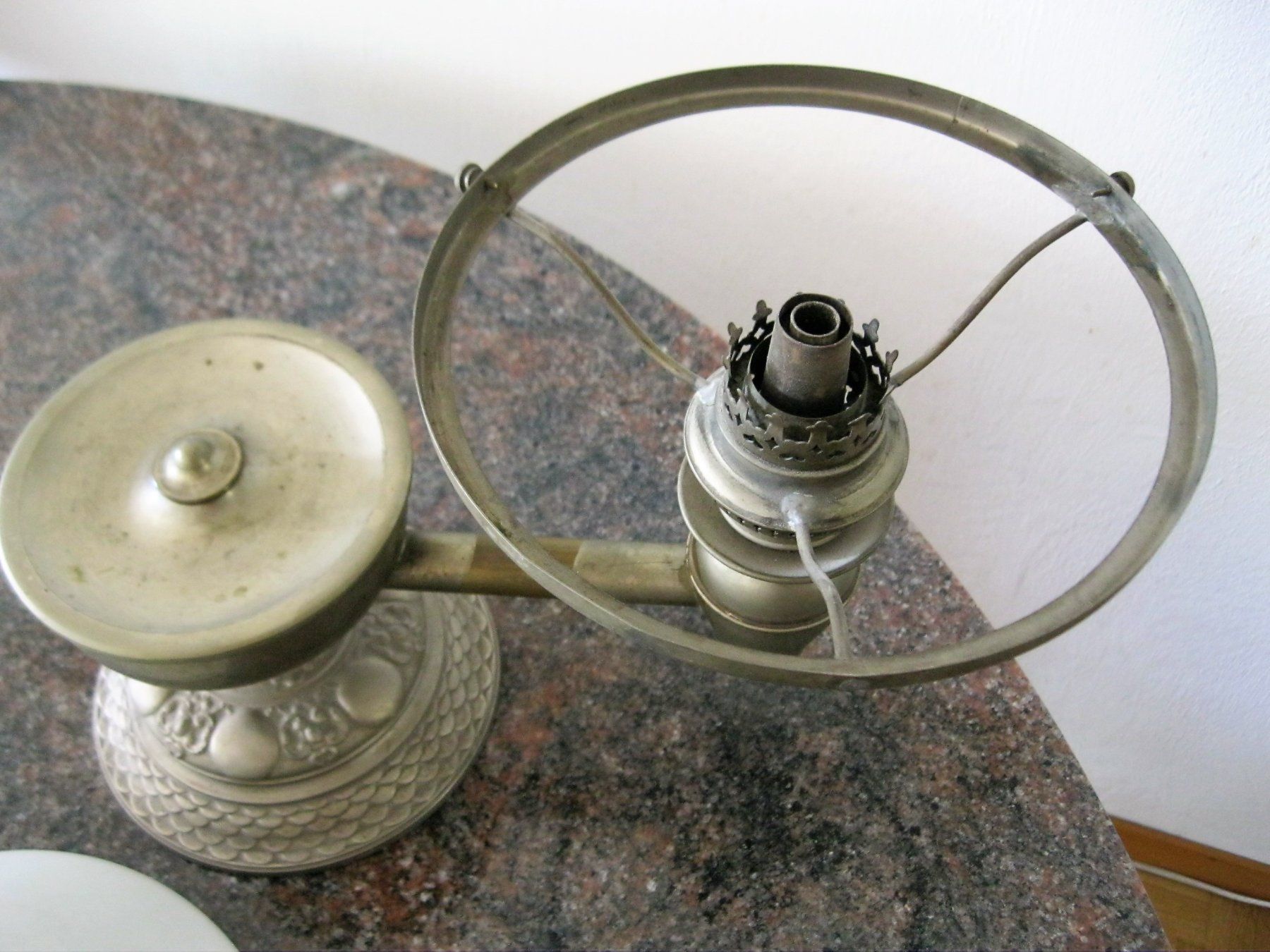 Lampade: ANTIKE  KLAVIER  PETROLLEUCHTE – Usato da Männedorf venduto da Andreas2002 2