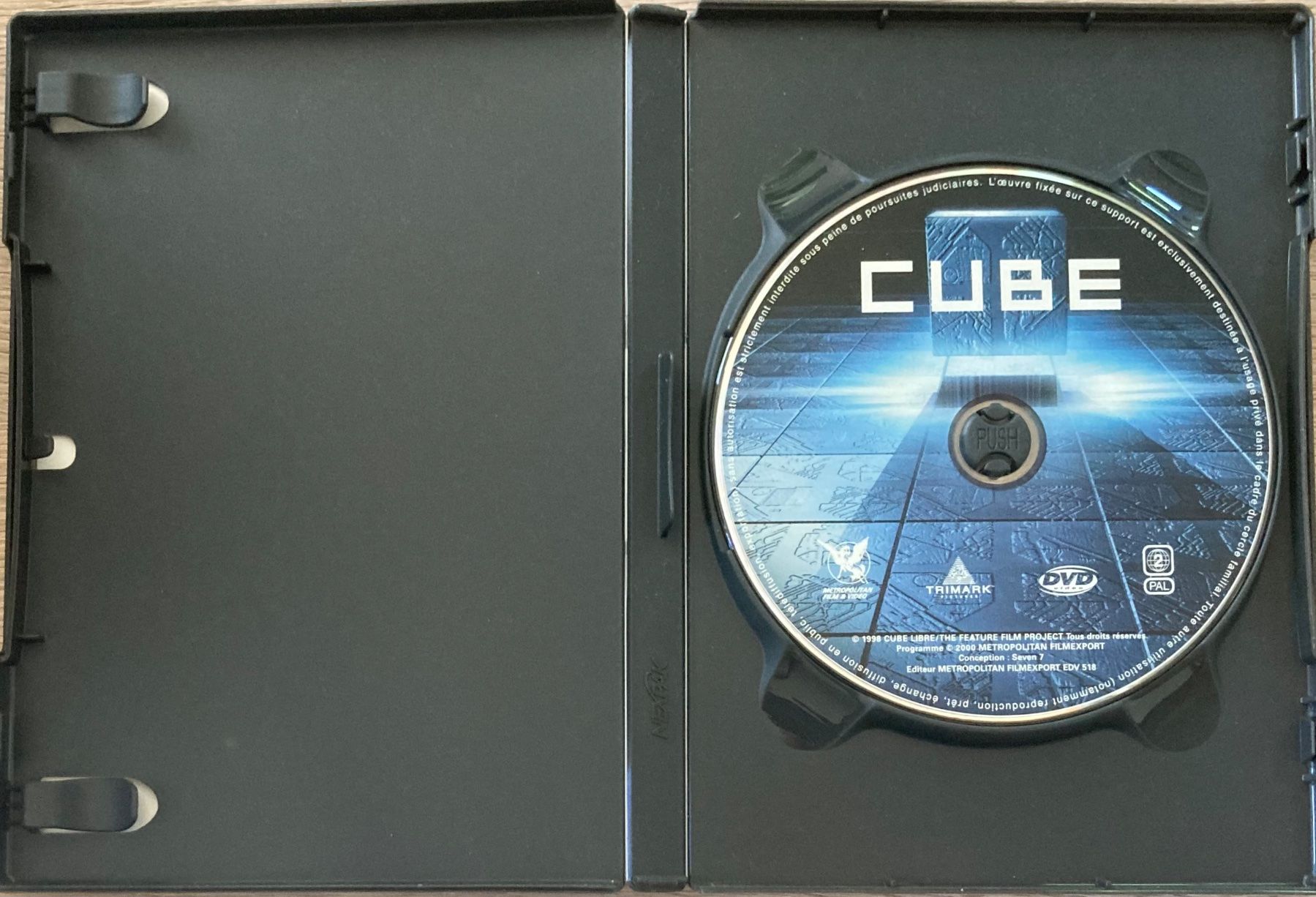 Alle DVDs: CUBE (NE CHERCHEZ PAS UNE RAISON. CHERCHEZ UNE ISSUE.) – Gebraucht aus Poliez-Pittet von Newtown-Records 2