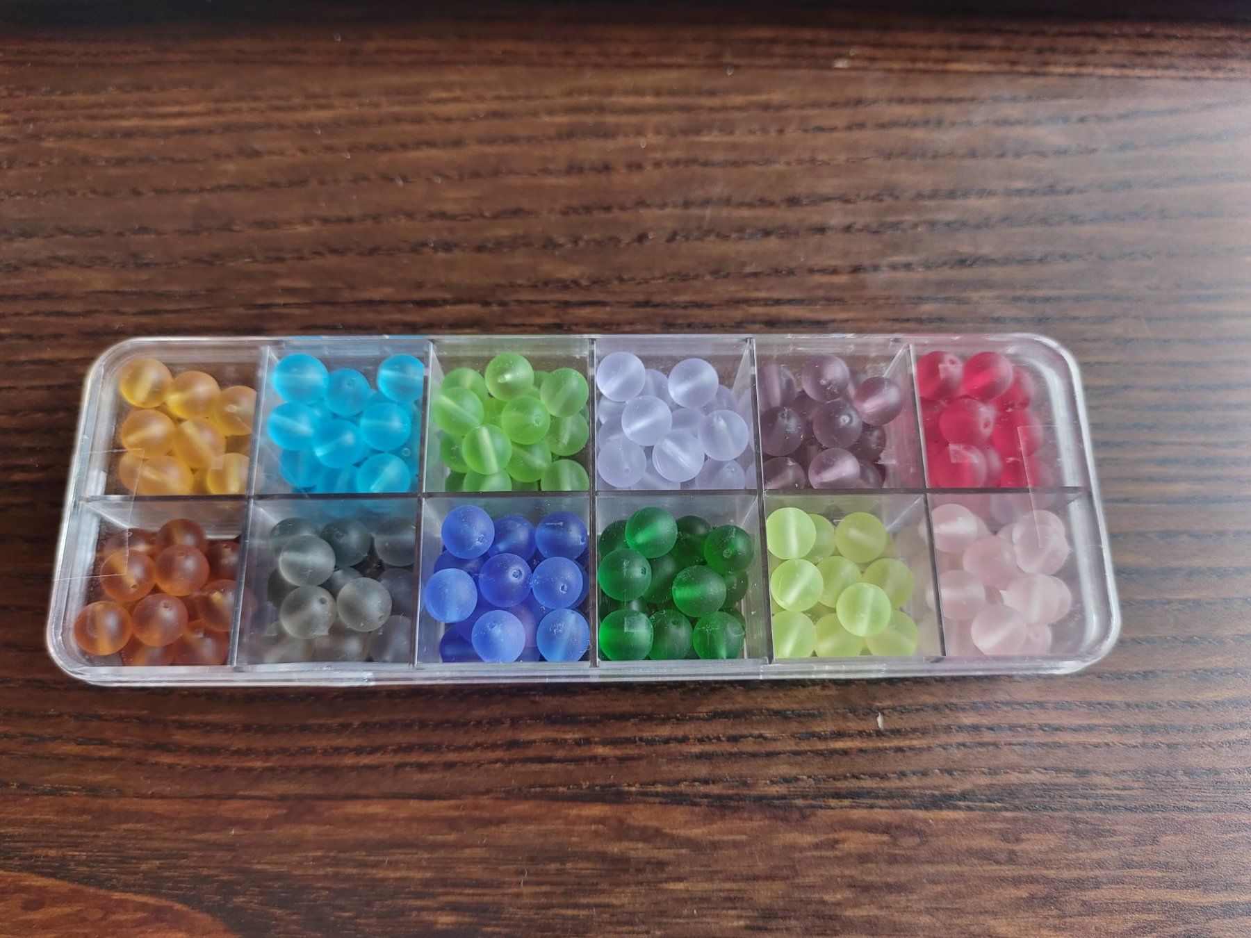 Perle (finte): Glasperlen Perles Beads Box transparent 12 Farben – Nuovo e nell'imballaggio originale da Thalwil venduto da ersteigerer