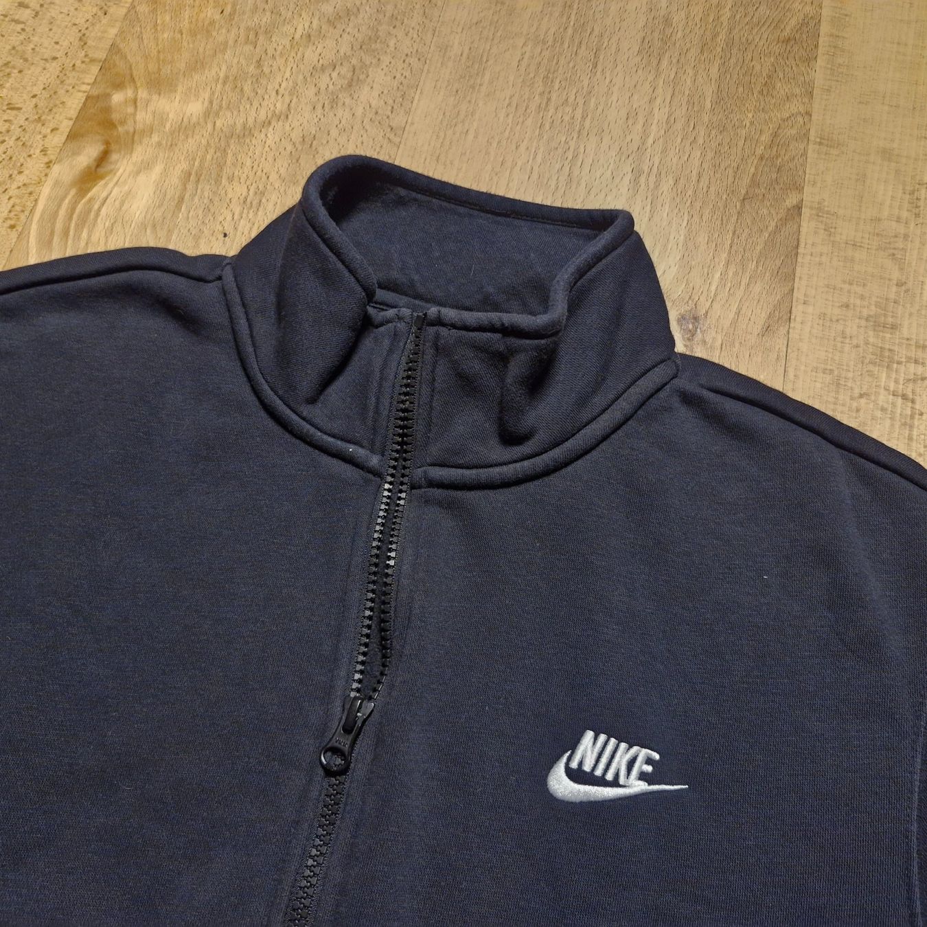 Nike Pullover & Sweatshirts: Nike Pullover schwarz M – Gebraucht aus Wiesendangen von enbtracked 1