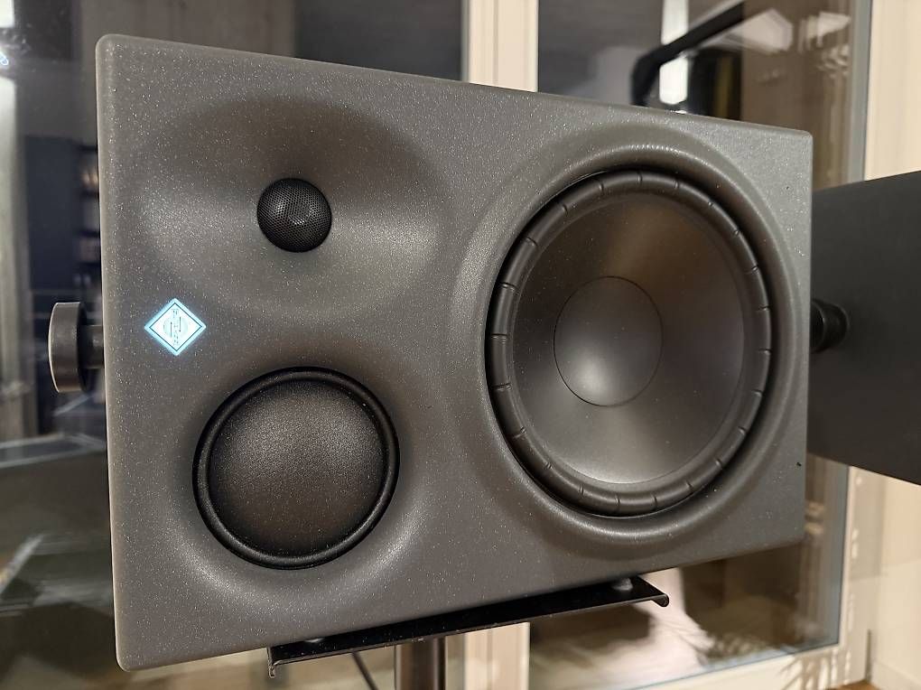 Neumann Casse acustiche: Neumann KH 310 A Left & Right mit Zubehör – Usato da Bischofszell venduto da Nenga 2