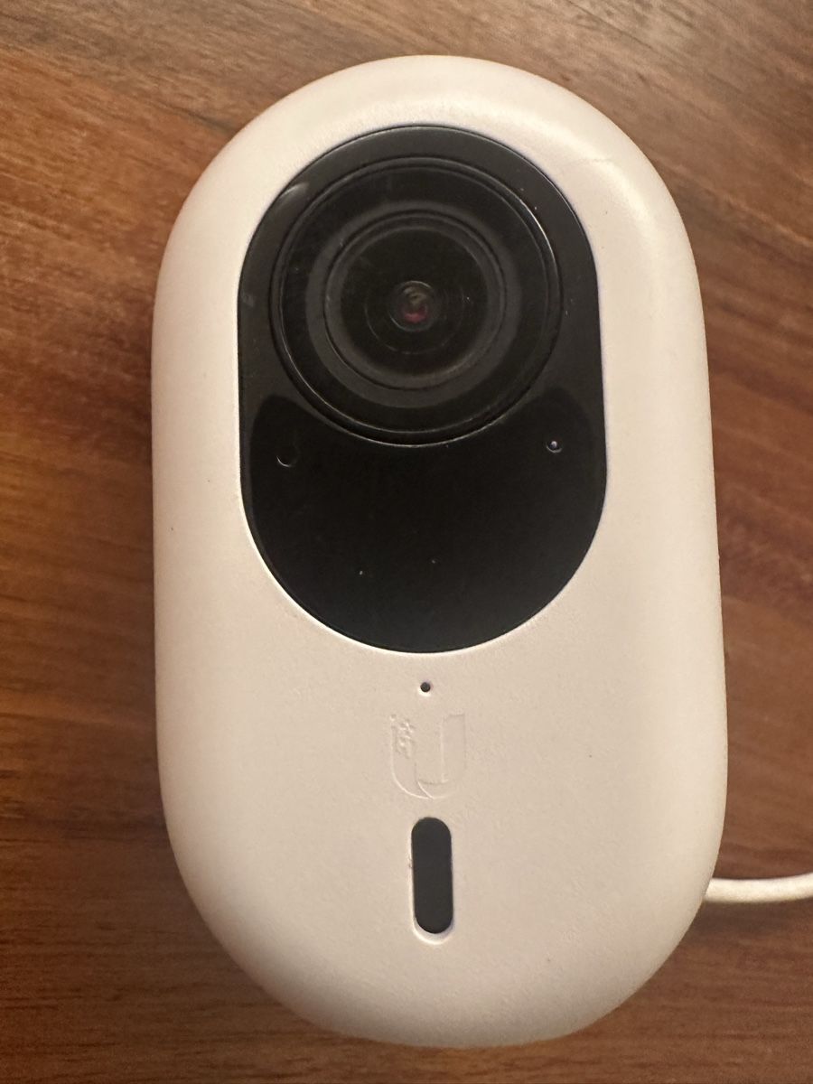 Ubiquiti Alarmanlagen: UniFi G4 Instant Camera – Gebraucht aus Hausen am Albis von FamSpa