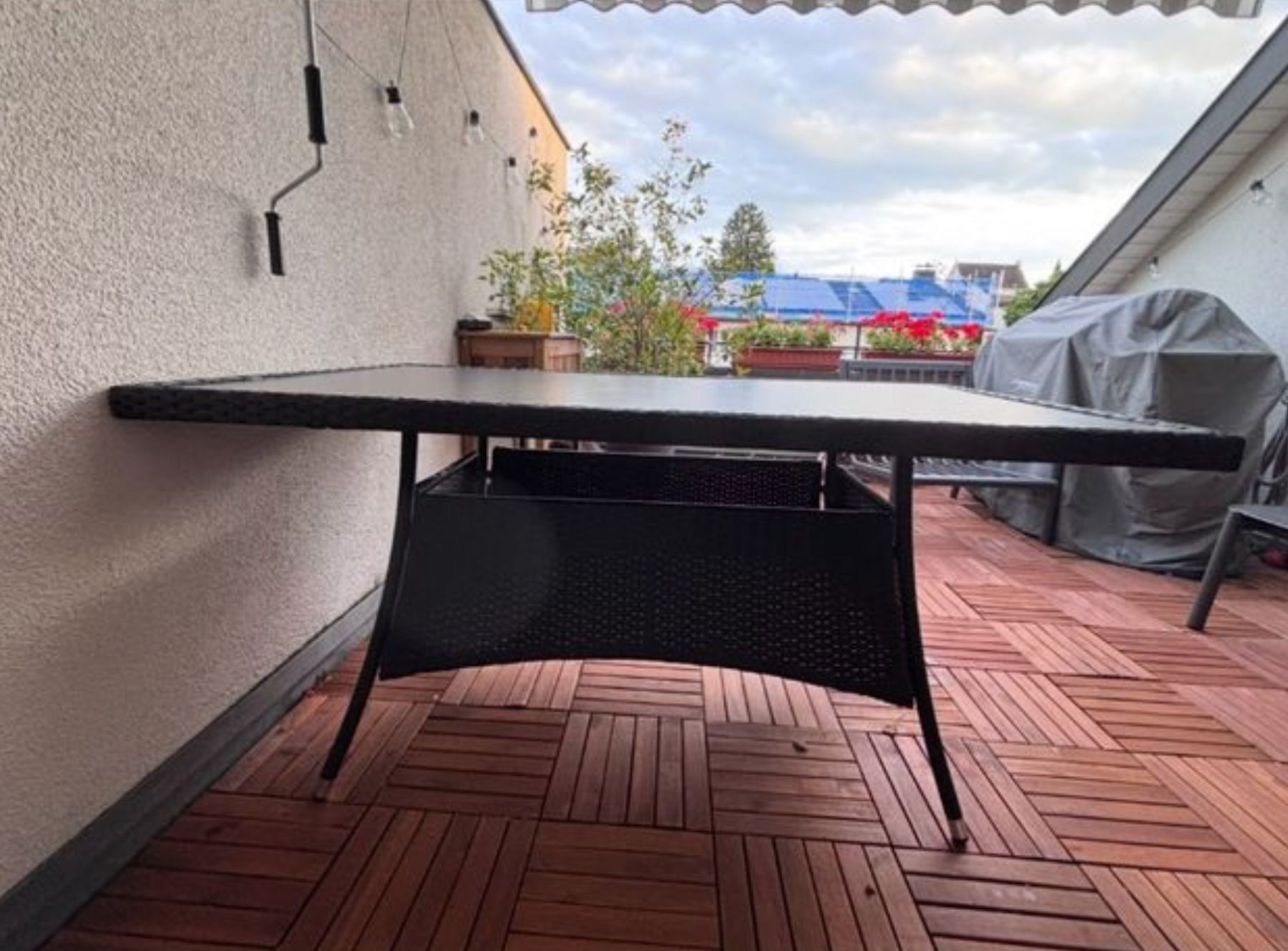 Set de table et chaises: Gartentisch mit 6 Stühlen Polyrattan. – D'occasion à Dübendorf par eva_fb5z 1