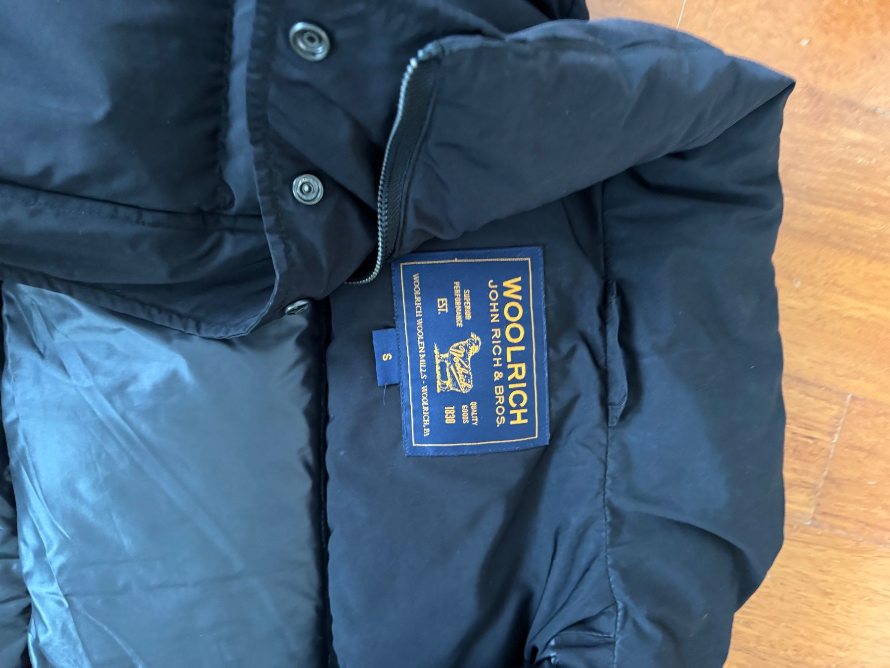 Woolrich Giacche: Schwarze Woolrich Daunenjacke – Usato da wallisellen venduto da Niccii 3