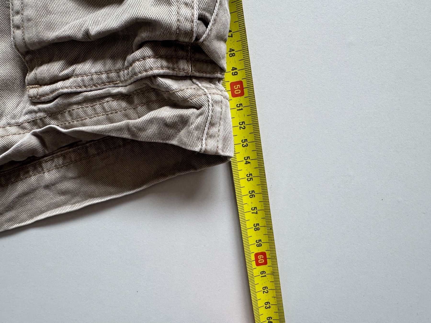 Hosen: Mossimo Y2K Cargo pants W33 bermuda 100% cotton 7 pockets – Gebraucht aus Neuchâtel von _Easy_to_Find_ 3