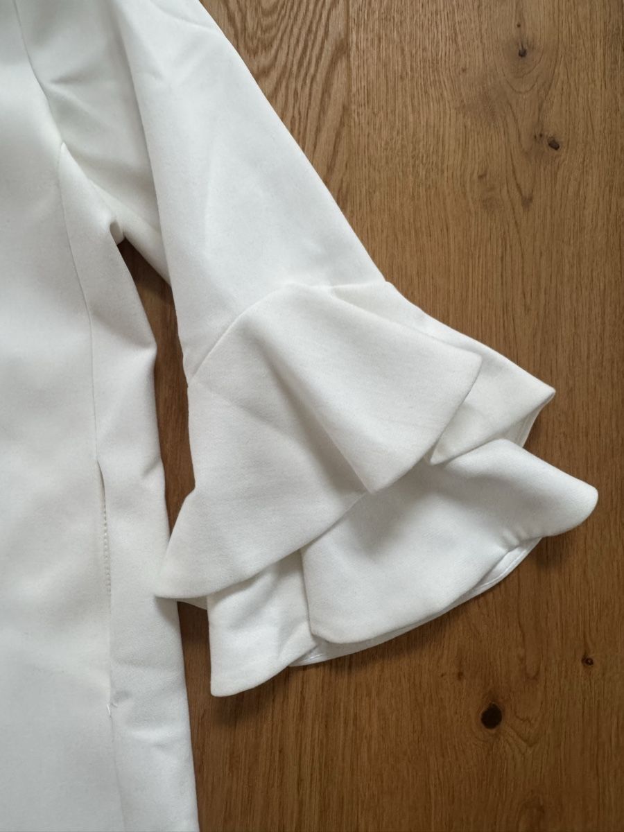 Zara Cappotti: Weisser Mantel  mit Volant Ärmeln 3/4 – Usato da Luzern venduto da wet_7bm6 1