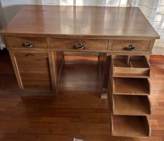 Bureau en bois massif, 3 tiroirs, bon état