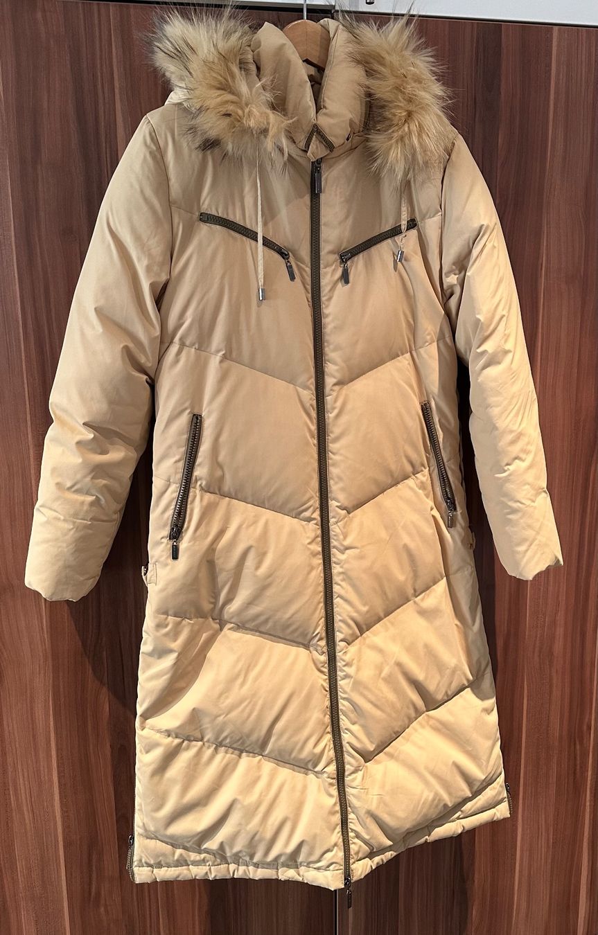 Manteaux: Wintermantel Snow Image mit Kapuze, Gr. M – D'occasion à Zürich par Schoekin