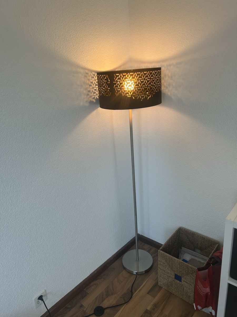 Lampen: Schöne Stehlampe – Gebraucht aus Allschwil von selake990673