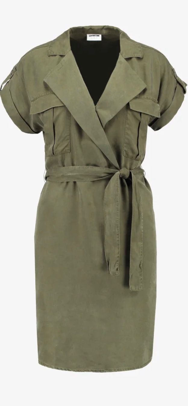 Kleider: Khaki Kleid im Safari-Stil, Gr. M perfekt für den Sommer! – Gebraucht aus Ebmatingen von Mistelu