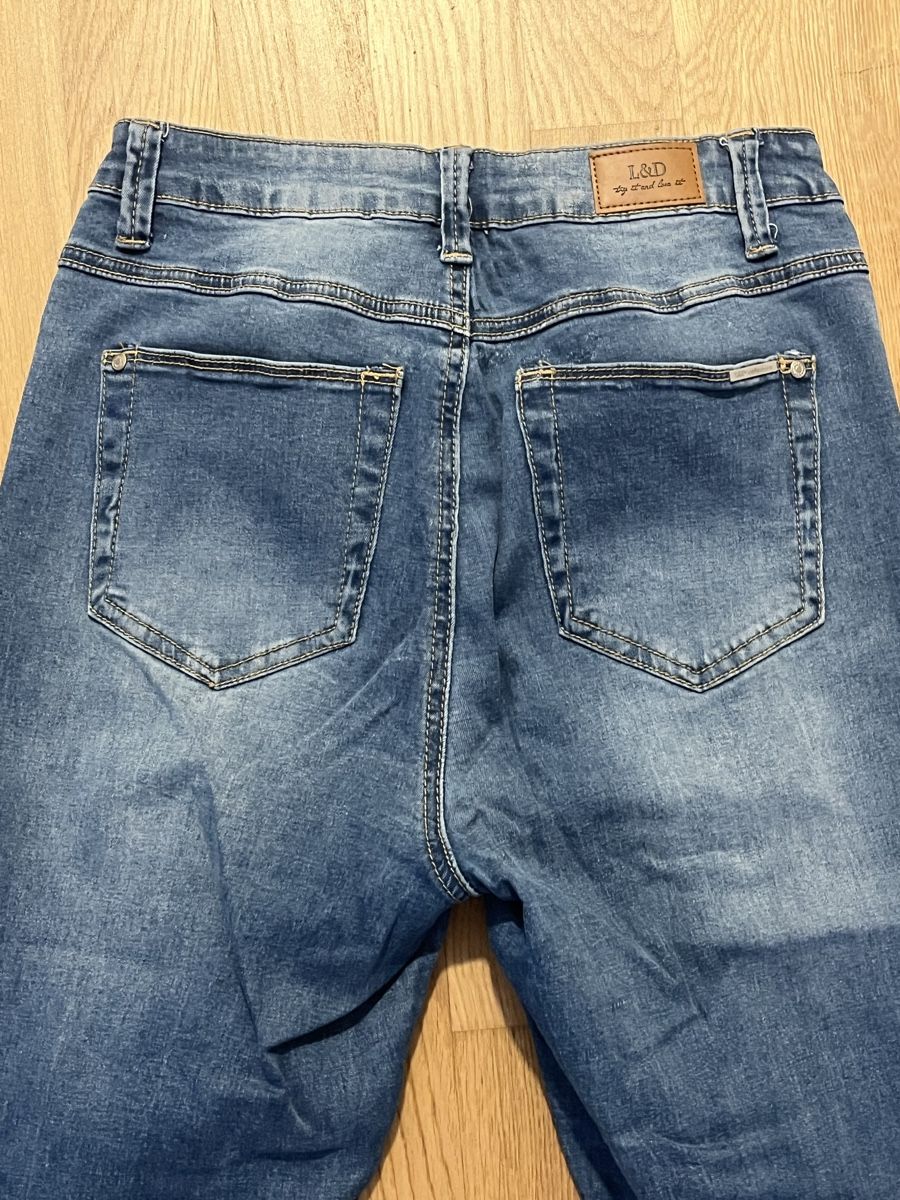 Jeans: dunkelblaue Jeans – Usato da Glis venduto da jos_hj8q 3
