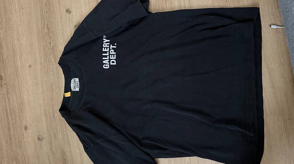 T-shirt: Gallery Dept T – Usato da Neuhausen venduto da agh_g2nd