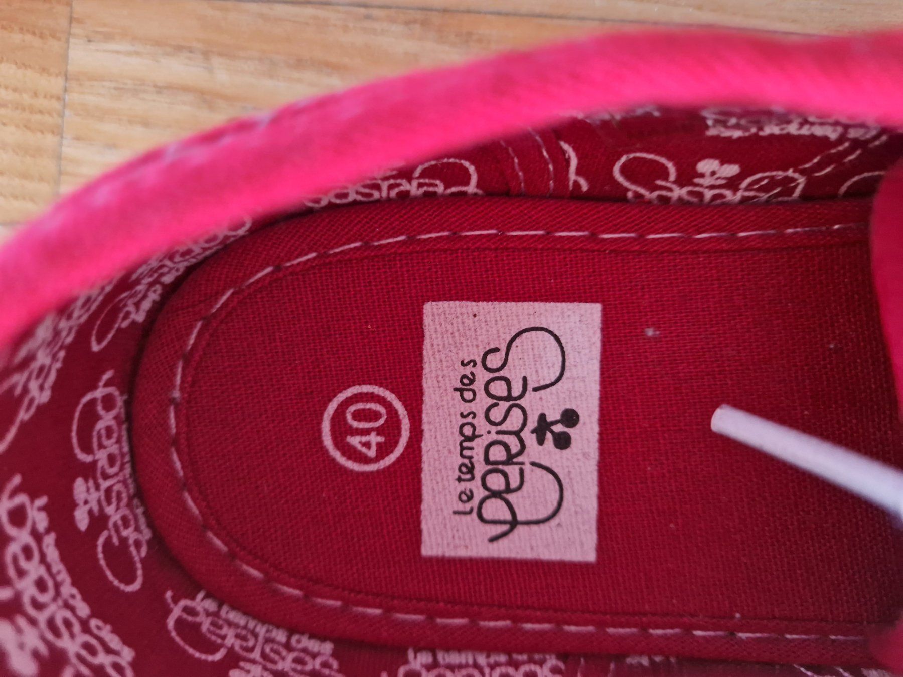 Scarpe da donna: Rote Schuhe von "Le temps de cerises" – Usato da Spiez venduto da Nenebueb 2