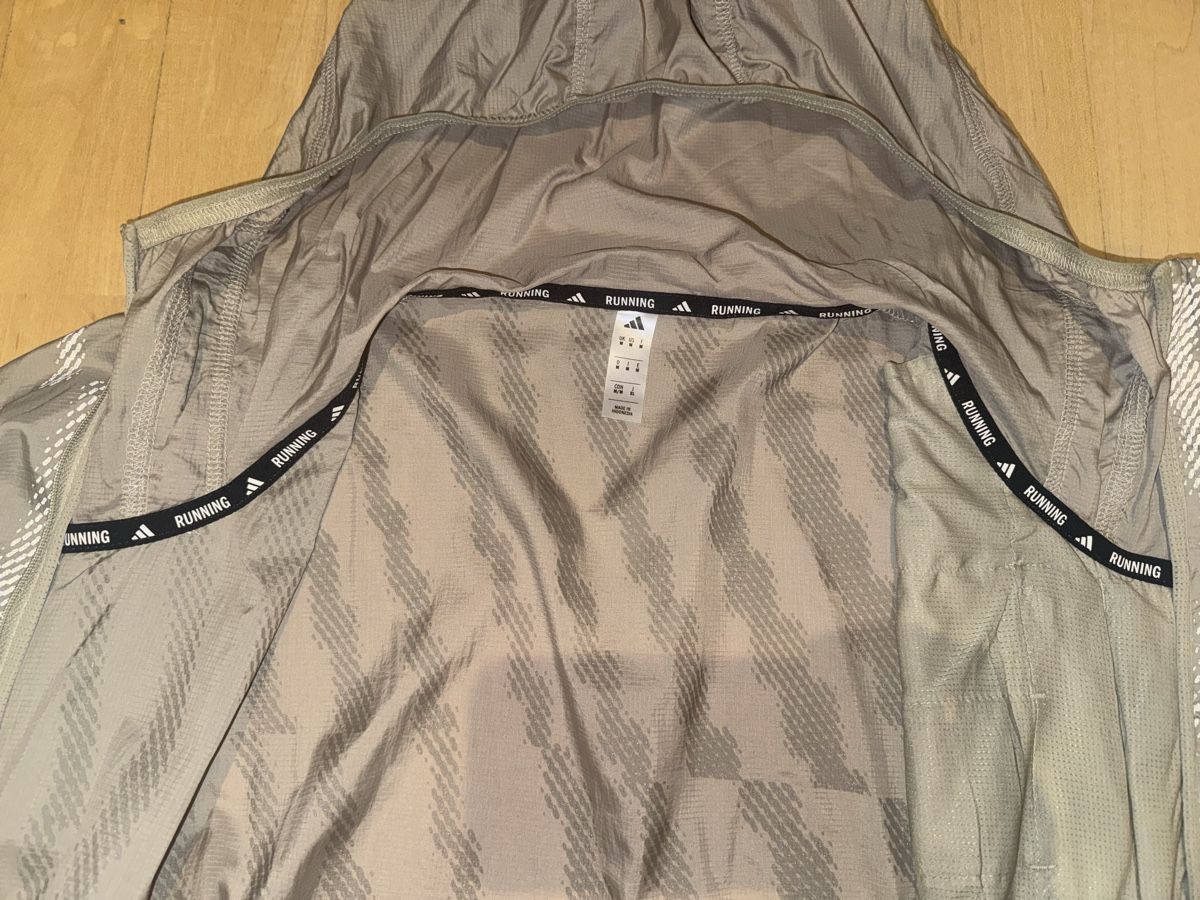 Adidas Giacche: Ungetragene Adidas Running Jacke Grösse M – Nuovo (secondo la descrizione) da St. Gallen venduto da Kamima 1