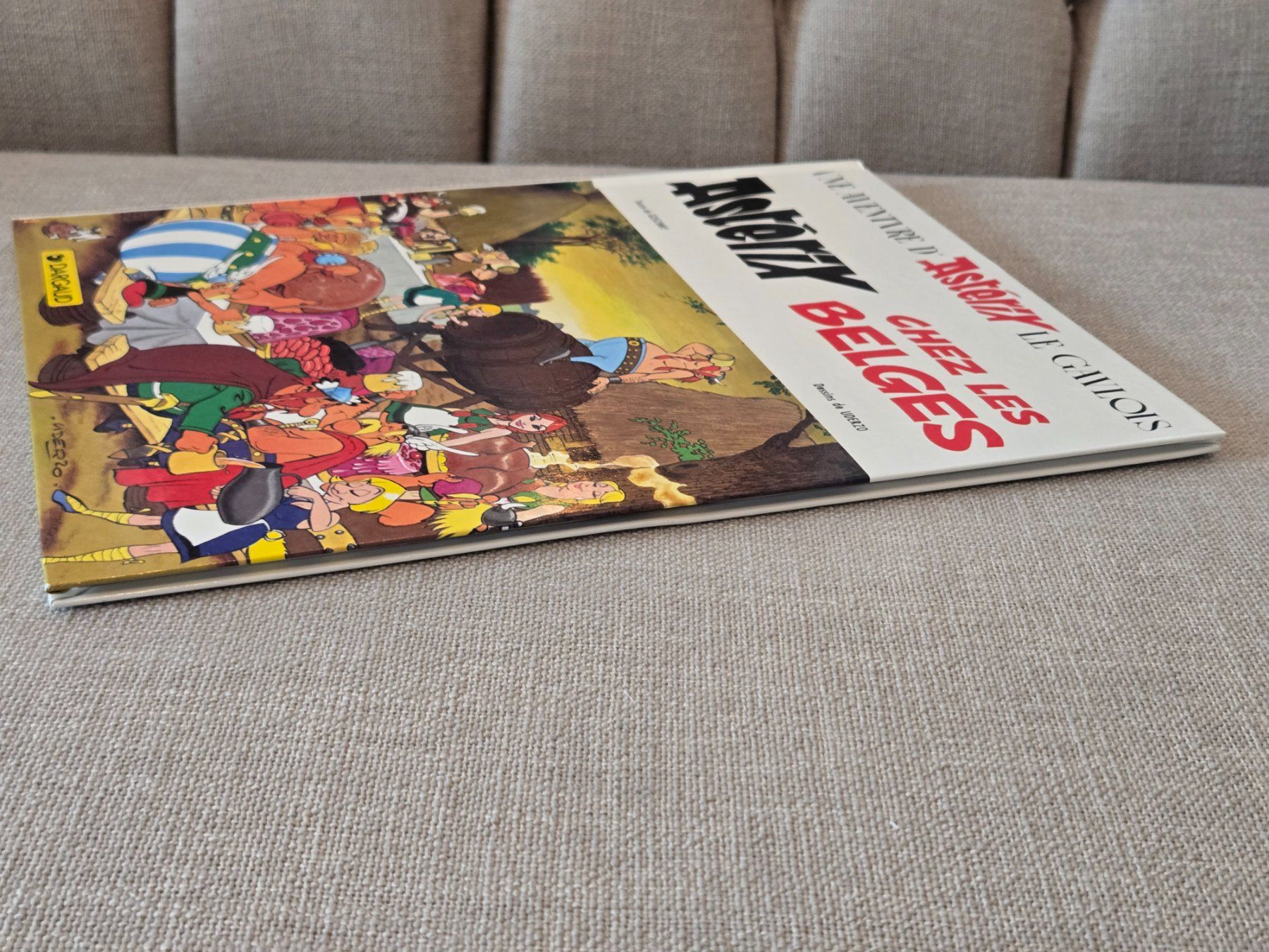 Fumetti: Astérix N°24 - Astérix chez les Belges – Usato da Crémines venduto da Blakedrake 3