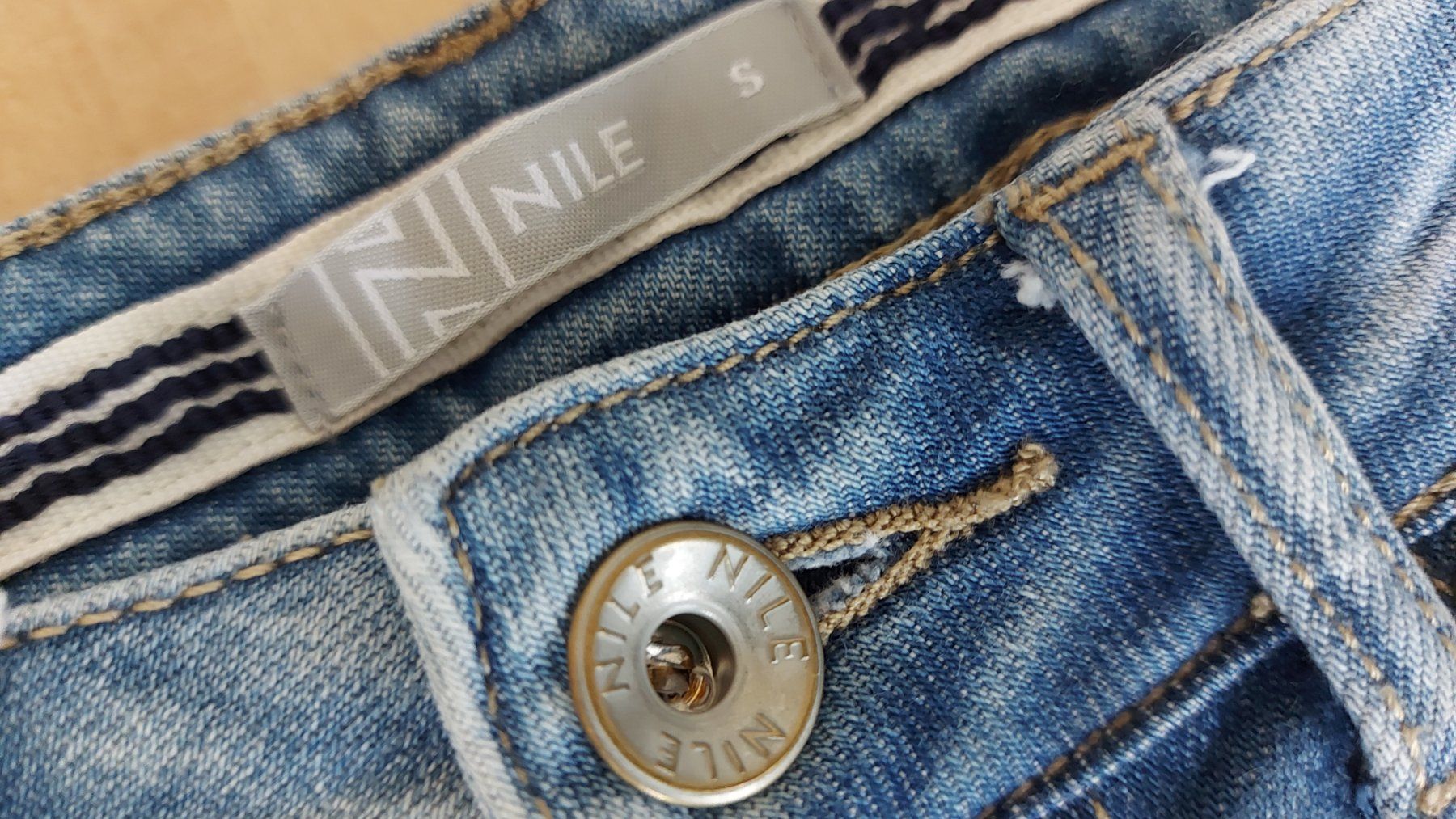 Nile Jeans: Nile Jeans gr.S – D'occasion à Zofingen par MasterPCI 3