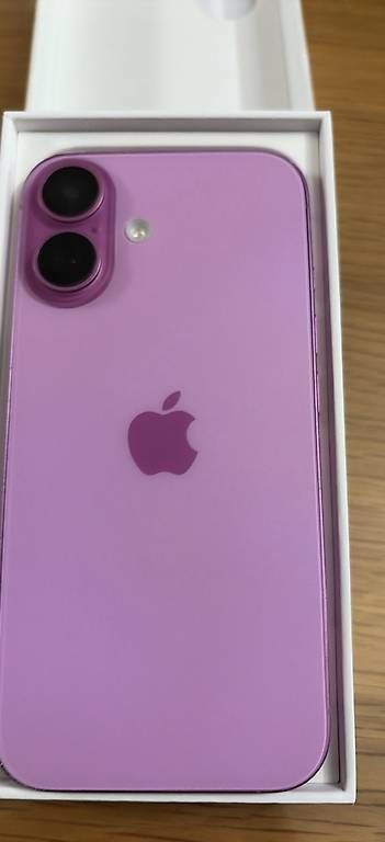 Apple Portables: Apple iPhone 16.128gb Pink – D'occasion à Neuhausen am Rheinfall par Khawar1973