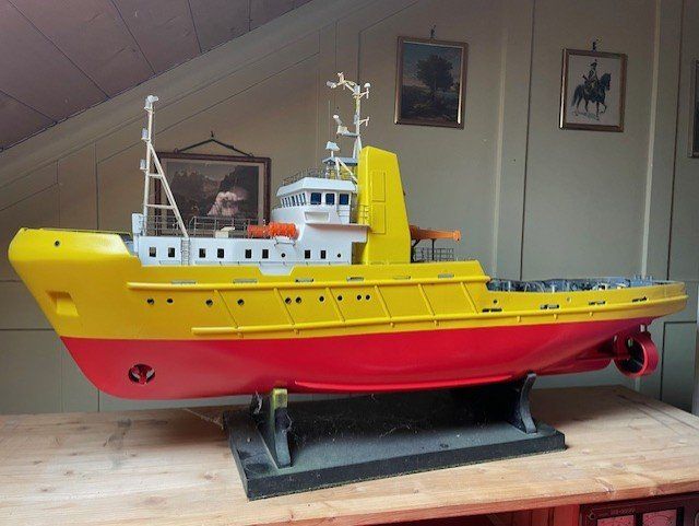Modellismo RC: Modellschiff Bergungsschiff – Usato da Kehrsatz venduto da techpunk