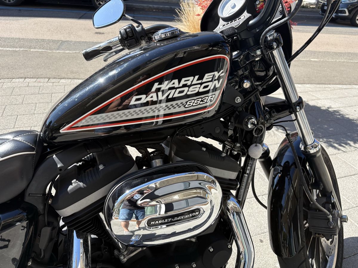 Harley-Davidson Cruisers: Harley Davidson XL883R – D'occasion à Cormondrèche par Mr.Douny 1