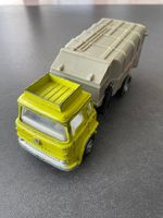 Dinky Toys camion Bedford poubelles
