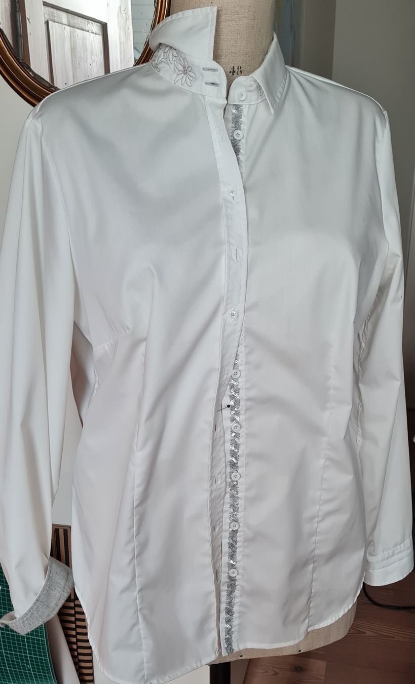 Camicette: Bluse von Wallmann Grösse 48/50 – Usato da Winterthur venduto da Guettinger01 1
