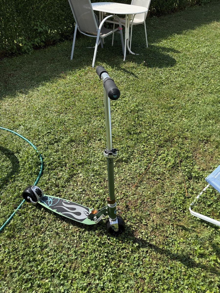 Micro Kickboard: Micro Rocket Scooter – Usato da Brüttisellen venduto da car_yl89 2
