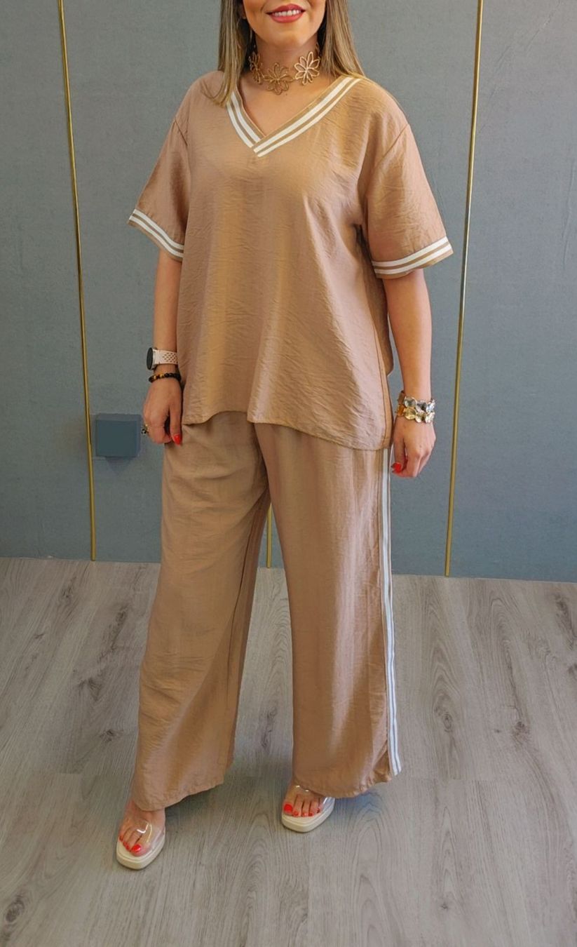 Lotti di vestiti: Bluse und Hose NEU – Nuovo e nell'imballaggio originale da St. Gallen venduto da Moda2024