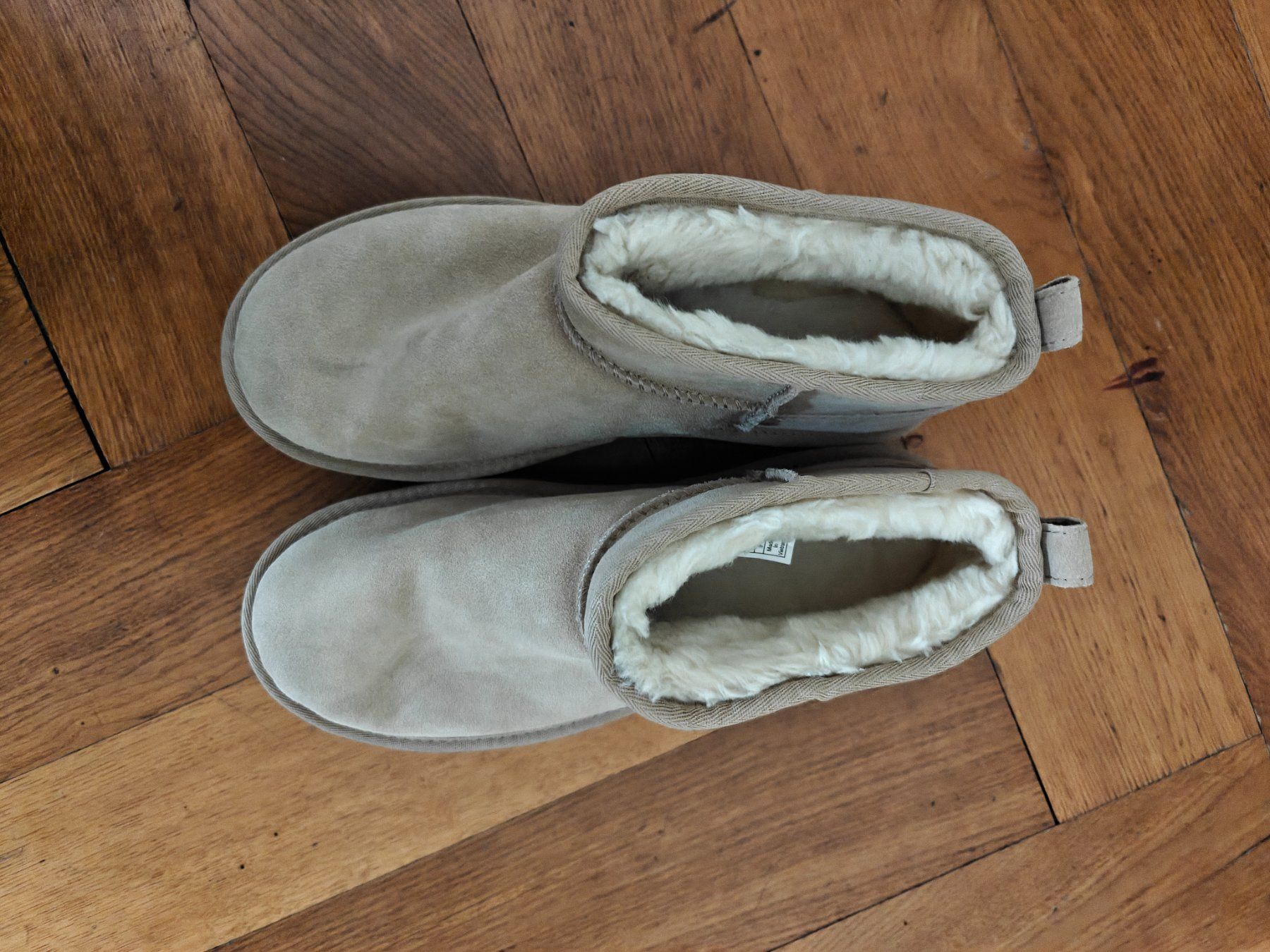 Ugg Scarpe da donna: Ugg classic ultra mini platform shearling lined mules 40 – Usato da Geneve venduto da readycat 1