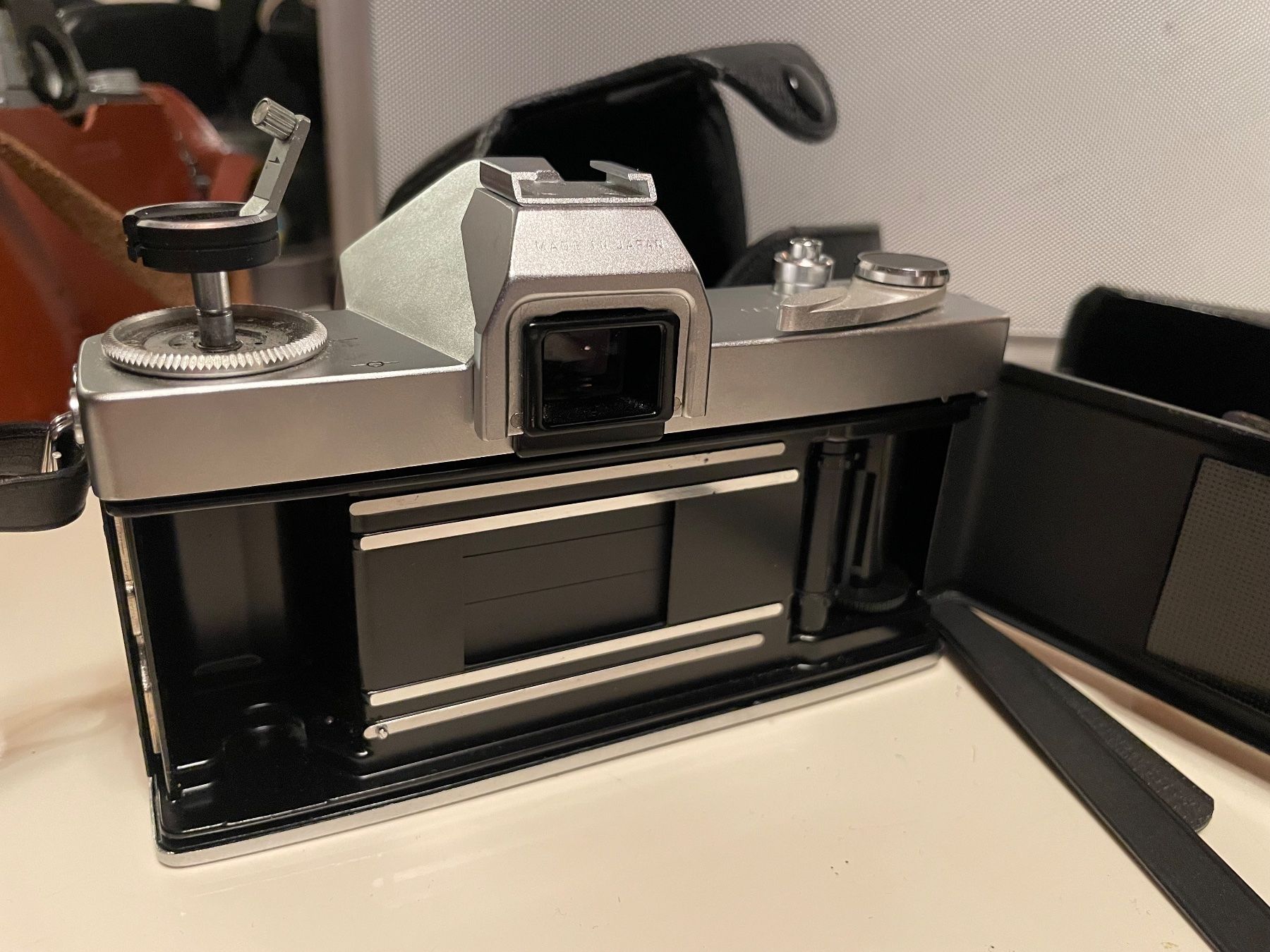 Fotocamera: Portst Reflex TTL Analog Kamera mit case – Usato da Zürich venduto da Arcana_Fail 7