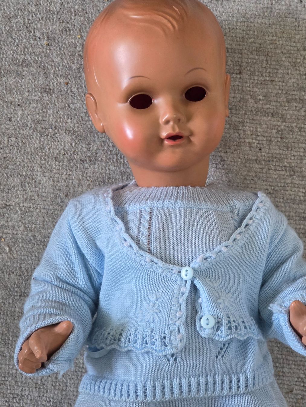 Poupées: alte grosse Puppe – Défectueux à Münsingen par Sokilein 1