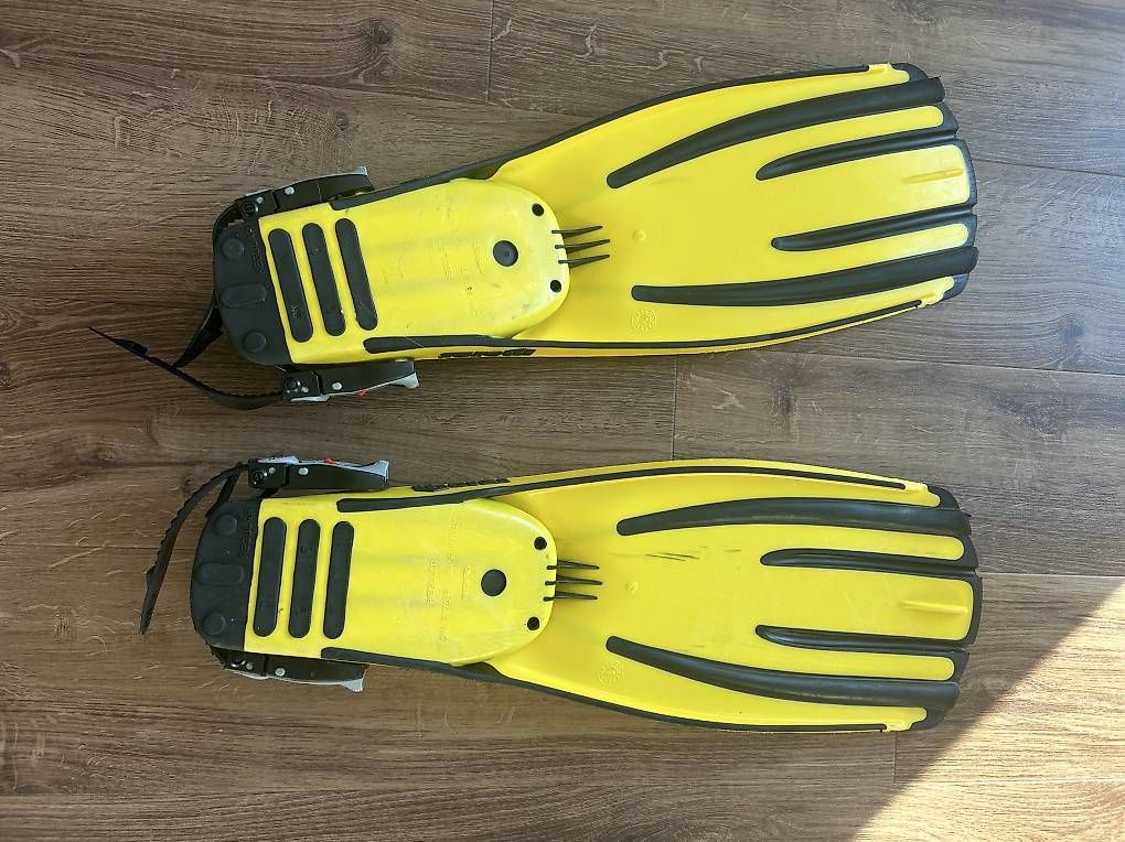 Mares Pinne, Maschere & Boccagli: Mares Freitauchflossen Quattro Flex gelb Grösse M gebraucht – Usato da Bremgarten b. Bern venduto da m-stalder80 1