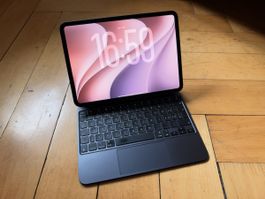 Apple iPad Pro 11” M4, 256 GB, Wi-Fi + Apple Magic Keyboard