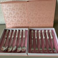 Dessertlöffel & Gabel Set Rosenmuster auf dem Porzellangriff