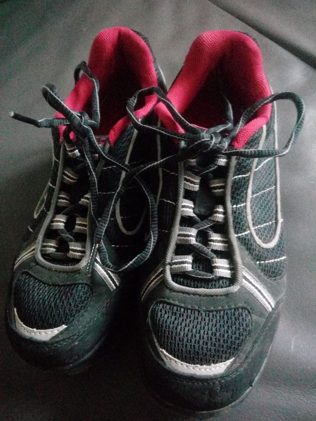 Scarpe da uomo: Aviv Sportschuh gr. 39 – Usato da Krattigen venduto da Winnie12