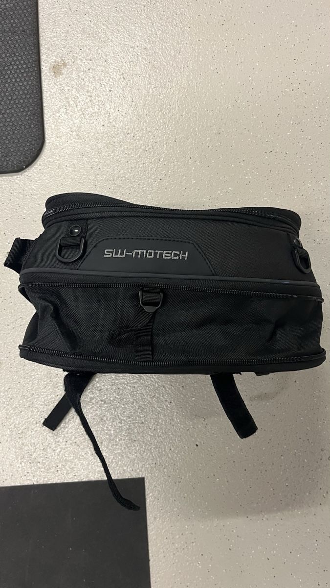 SW-Motech Topcase: SW-MOTECH Tasche Sozius – Usato da Hünenberg venduto da ZiFu 1