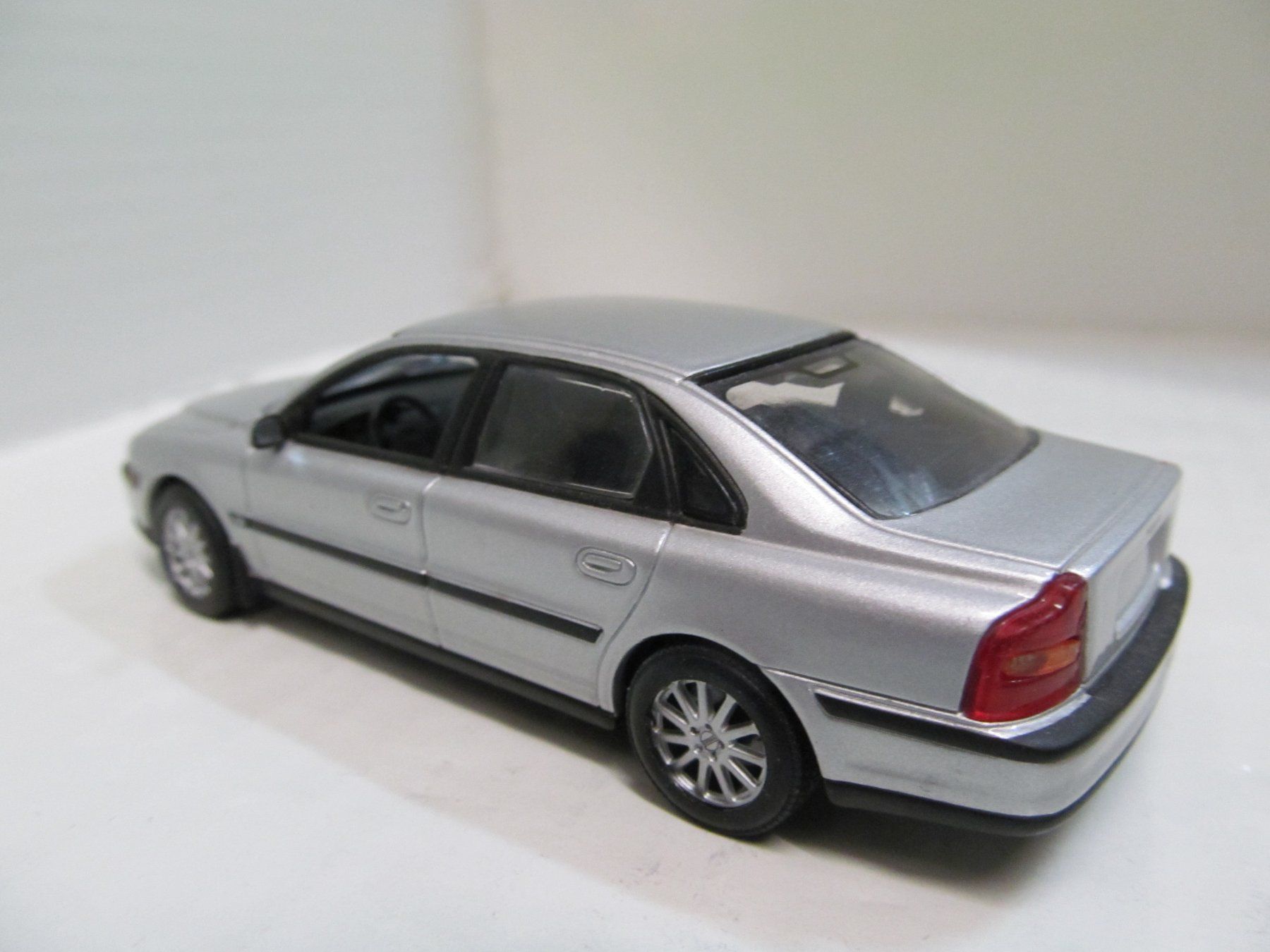 Volvo Modellini d'auto: VOLVO S80 1998  1:43  MINI CHAMP – Nuovo (secondo la descrizione) da Grueningen venduto da malamut56 3