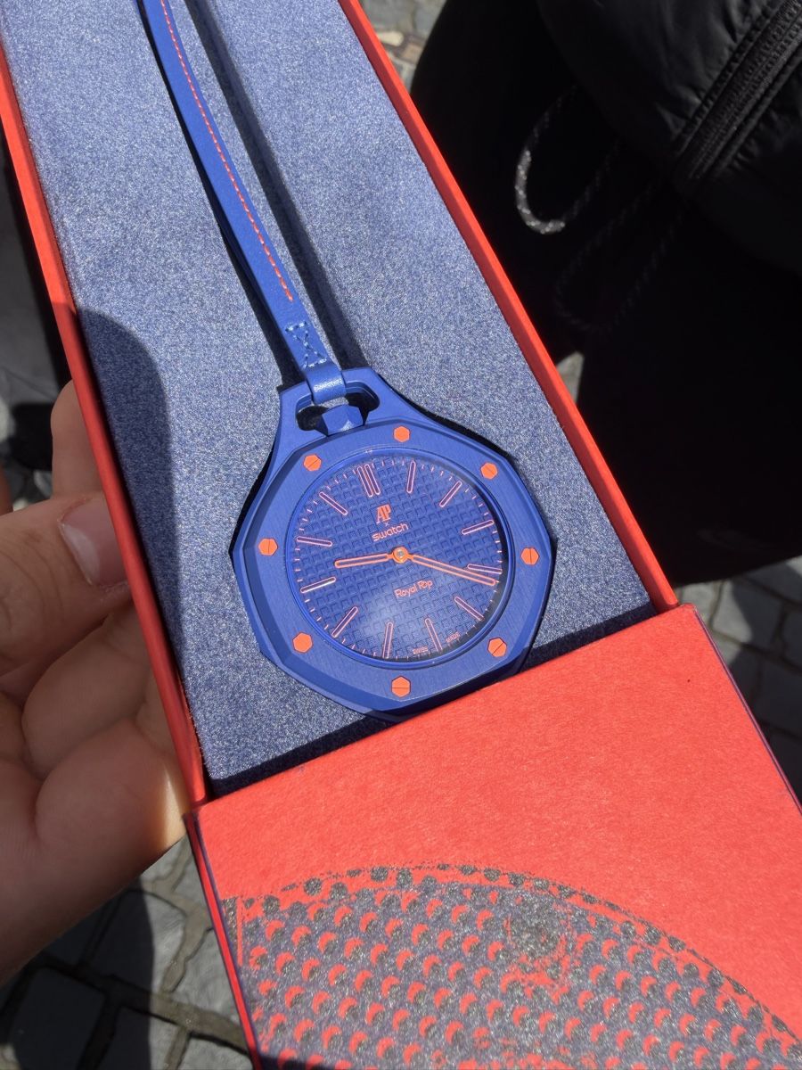 Swatch Orologi: Ap x Swatch Royal Pop – Nuovo e nell'imballaggio originale da Genève venduto da DreamSeeker