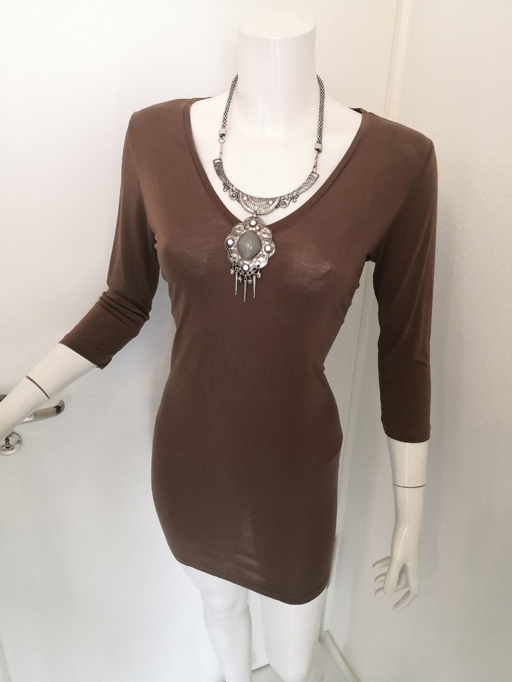 Mango Robes: 🤩MANGO KLEID BRAUN & V-SCHNITT – Neuf (Voir description) à Olten par Naja-Twins-Twins 6