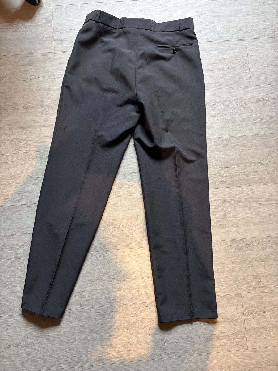 Pantaloni: Buntfaltenhose  – Usato da Grünenmatt venduto da Hexenzauber