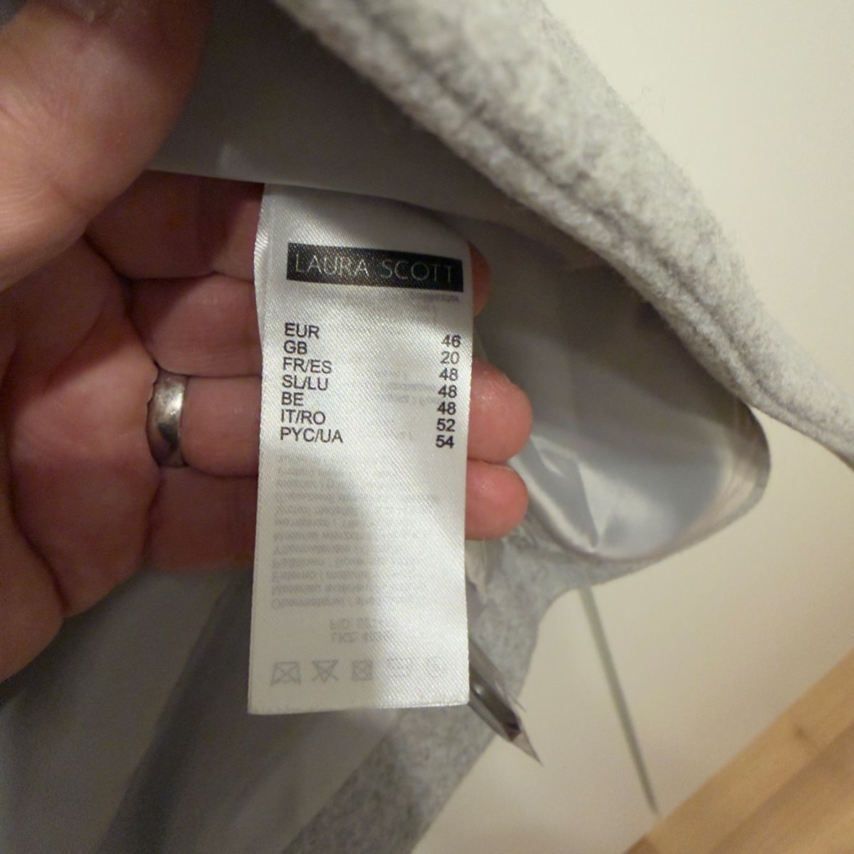 Scott Cappotti: Manteau gris Lara Scott – Nuovo (secondo la descrizione) da Fey venduto da trips.68 1