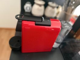Nespresso Kaffeemaschine U – Rot – gepflegt & voll funktions