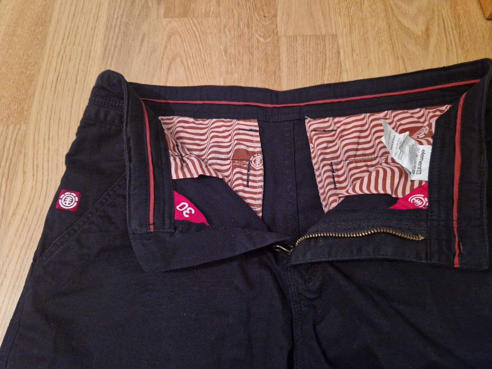 Element Pantaloni: Element Shorts Grösse 30 – Usato da Münchenbuchsee venduto da Ludo_Braenz 1