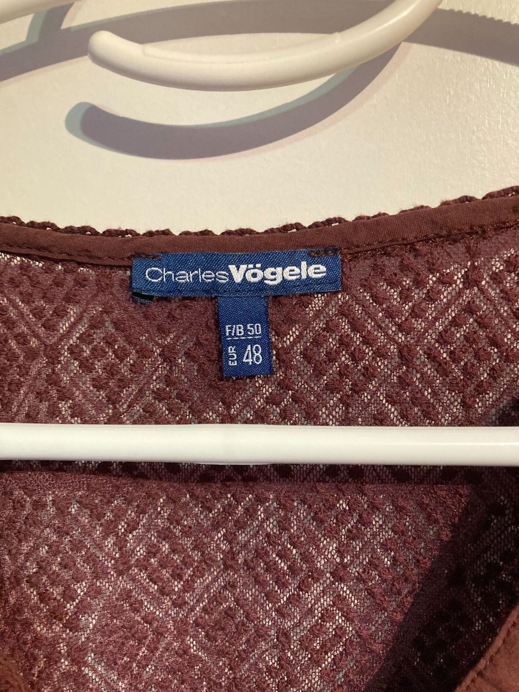 Top: Weinrotes Top Gr. 48 – Nuovo (secondo la descrizione) da Thun venduto da Vans_98 3